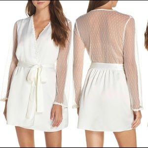 Flora Nikrooz Showstopper Robe XS